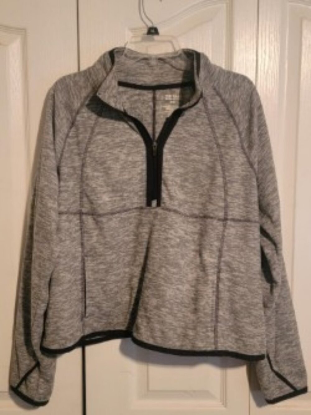 Tek Gear On The Go Gear Top Women’s XXL Gray 1/4 Zip Thumb Holes NWOT